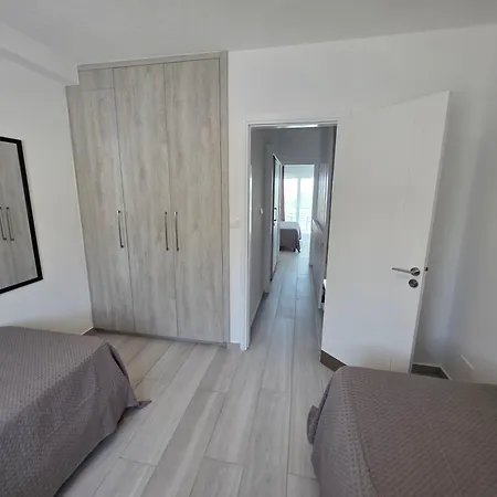 Ayios Elias Maisonette *