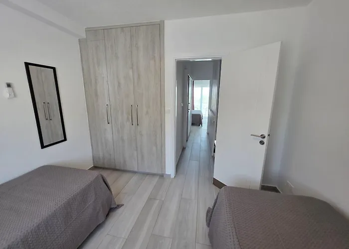 Ayios Elias Maisonette *